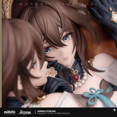 Diorama系列「阮·梅 镜中故我」