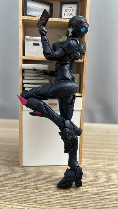 风雷模型 黑色阿尔茜