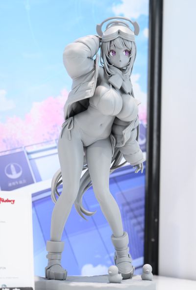 和泉元影美（泳装）