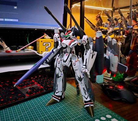 DX超合金 VF-25F 龙卷型弥赛亚女武神（早乙女有人专用）重生版