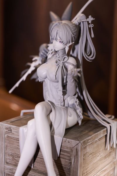 吟霖