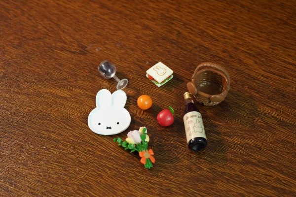 与米菲郊游野餐