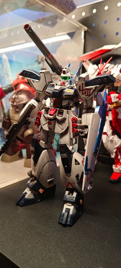 1/100 哈迪刚