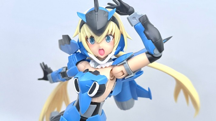 机甲少女 大比例 短剑