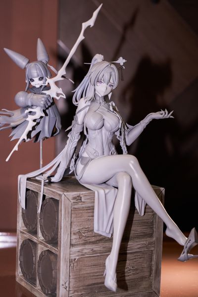 吟霖