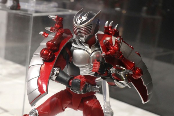 S.H.Figuarts 深红之龙＆假面骑士龙骑可选配件套装