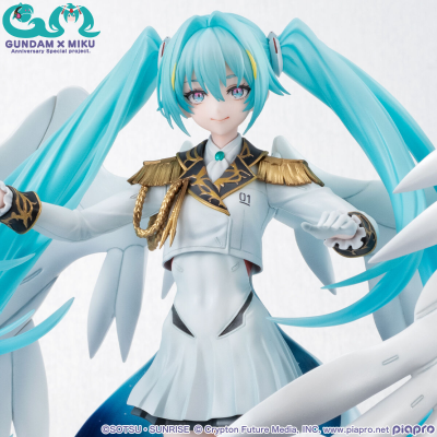 Lucrea  高达45周年联名初音未来 初音未来·飞翼高达零式EW形态