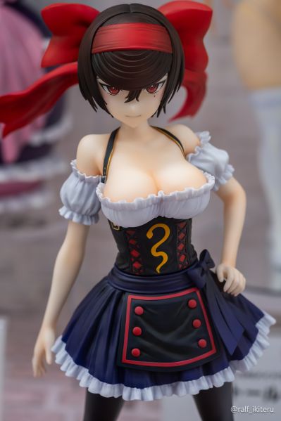 鹤姬静 连衣裙