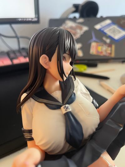 教室提裙的JK同学