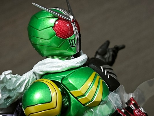 风都侦探 假面骑士颅骨的肖像 影视光碟  S.H.Figuarts（真骨雕制法）假面骑士双骑 疾风颅骨形态人偶配套标准版