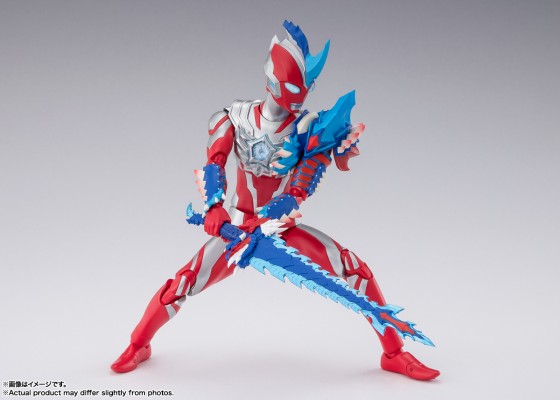 S.H.Figuarts 奥美迦奥特曼 青龙装甲