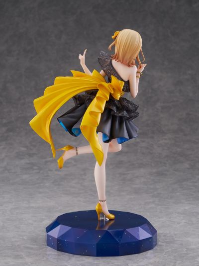 一色彩羽 星空礼服