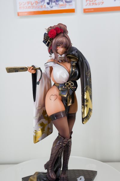 胜利女神：妮姬 诺亚尔：黑兔