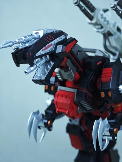 REALIZE MODEL  RMZ-01 超重剑长牙狮