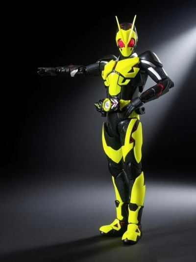 抛开剧情不谈，01皮套还是帅的