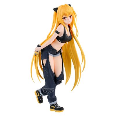 出包王女DARKNESS 独特魅力 金色暗影 街头造型