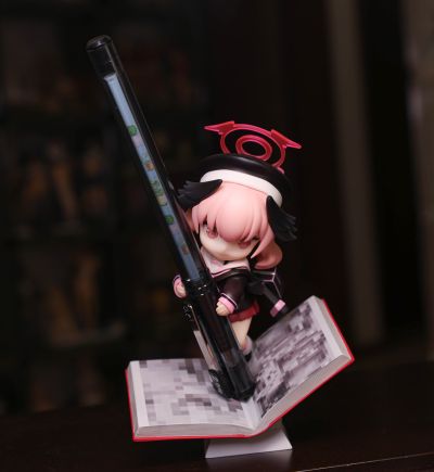 蔚蓝档案 小春笔架