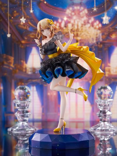 一色彩羽 星空礼服