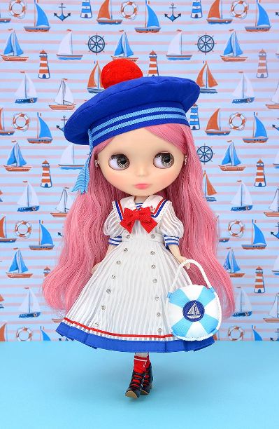 Blythe Sailing Dominique