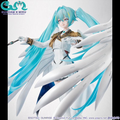 Lucrea  高达45周年联名初音未来 初音未来·飞翼高达零式EW形态