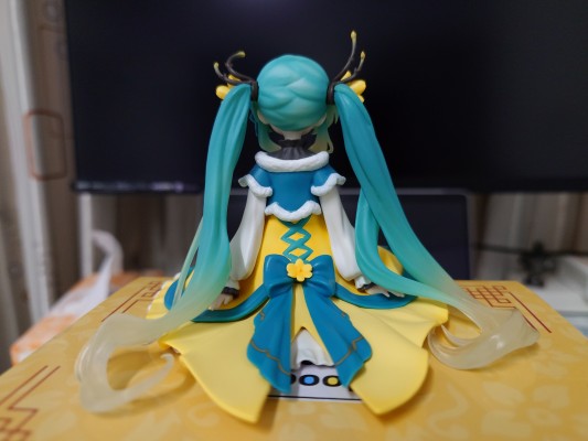 初音未来 压泡面人偶—2025新春款—（待检资料）