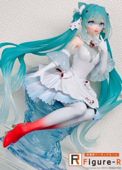 初音未来 BPEV 水晶藏品-裸海蝶/冰海天使-珍藏人偶