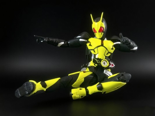 S.H.Figuarts 假面骑士零一 假面骑士零一 高跃飞蝗 假面骑士50周年纪念版