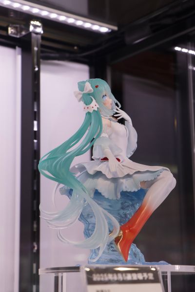 初音未来 BPEV 水晶藏品-裸海蝶/冰海天使-珍藏人偶
