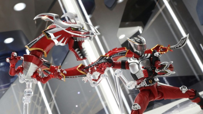 S.H.Figuarts 深红之龙＆假面骑士龙骑可选配件套装