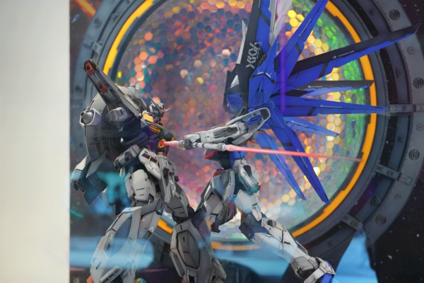 RG 1/144 高达基地专属商品 吉恩号[特别涂层版]