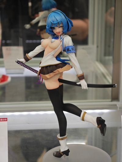 拔作岛动画版 影视蓝光碟套装上卷（女部田郁子 1/7比例珍藏人偶限量配套版）