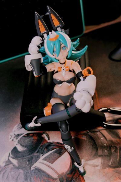 女神装置 PUNI★MOFU 狼