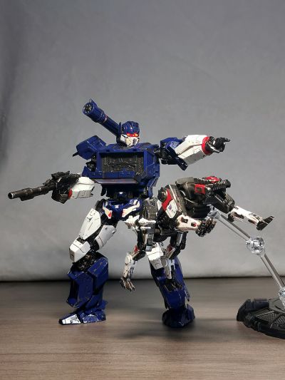 AMK Pro系列 变形金刚：大黄蜂 声波