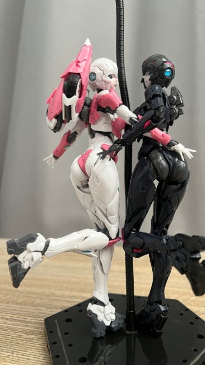 风雷模型 黑色阿尔茜