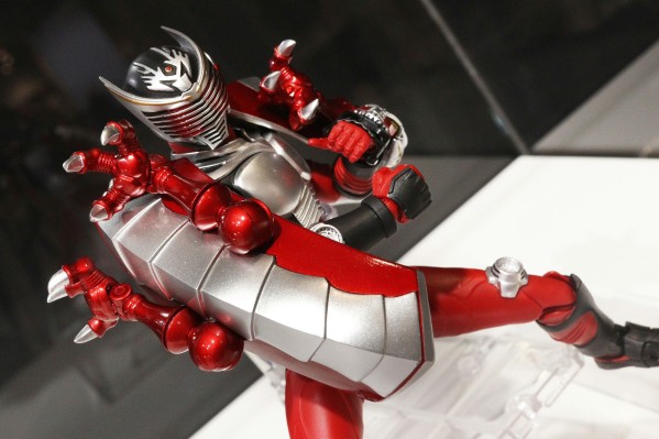 S.H.Figuarts 深红之龙＆假面骑士龙骑可选配件套装