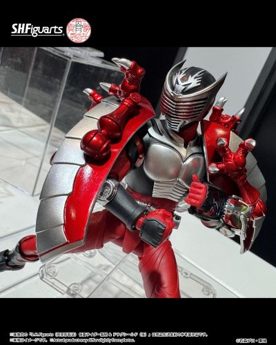 S.H.Figuarts 深红之龙