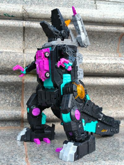 AOTP-13 霸天虎 铁甲龙