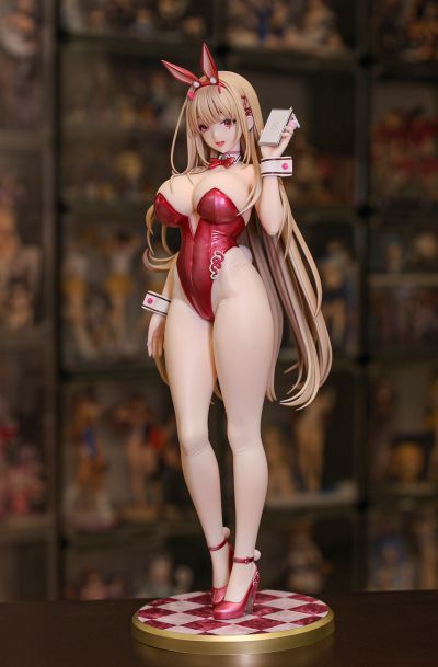 胜利女神：妮姬 毒蛇：毒兔