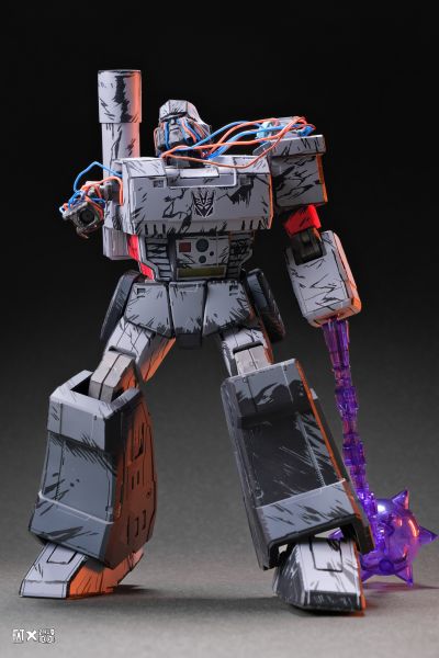 布鲁可变形金刚传奇版  G1-威震天