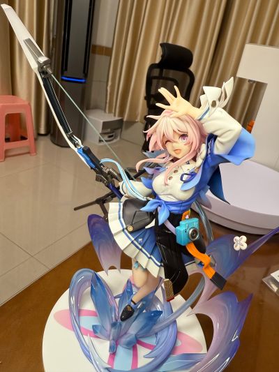 手办