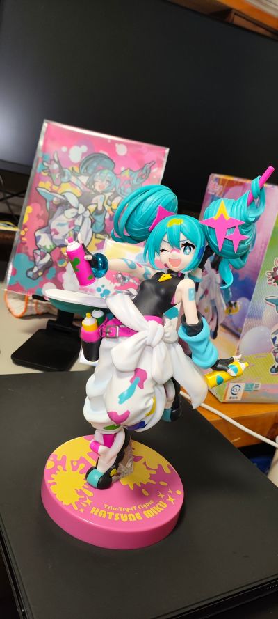 初音未来 Trio-Try-iT珍藏人偶—绘画少女—