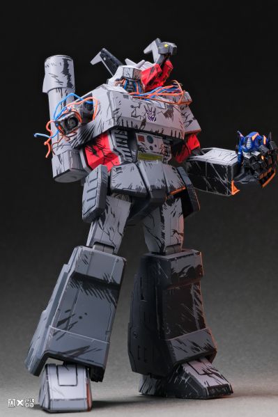 布鲁可变形金刚传奇版  G1-威震天