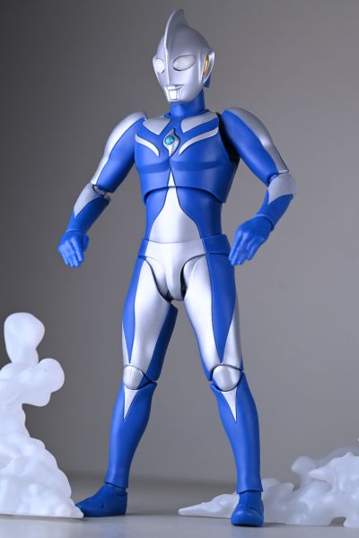 S.H.Figuarts 高斯奥特曼 月神形态