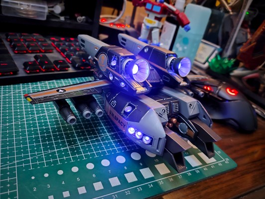 超时空要塞 VF-1S 深红 急速装甲