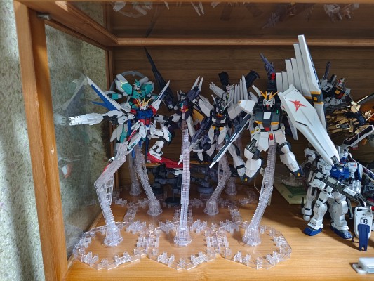 HGUC 1/144 机动战士高达 逆袭的夏亚  Nu高达