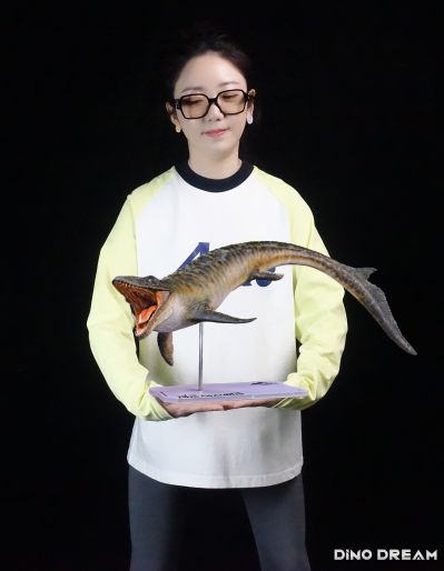 侏罗纪世界4重生 30比例大沧龙