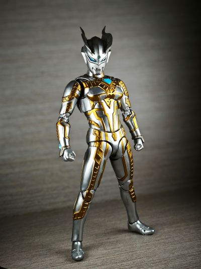 S.H.Figuarts 终极赛罗闪耀型（新生代版）（暂译）
