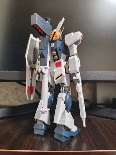 HGUC 1/144 机动战士高达 逆袭的夏亚  Nu高达