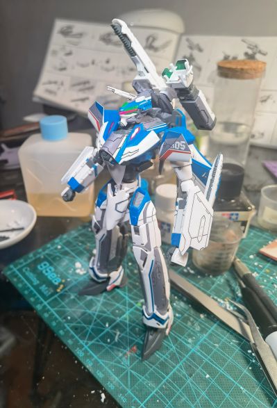 HG 1/100 VF-31J 齐格飞（疾风·英梅尔曼专用机）
