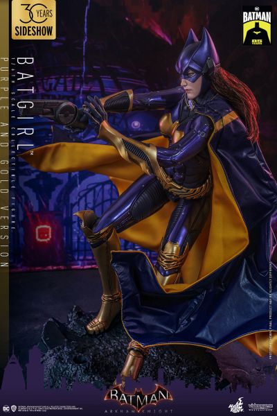 《蝙蝠侠：阿卡姆骑士》蝙蝠女（紫金色版）1:6比例珍藏人偶
